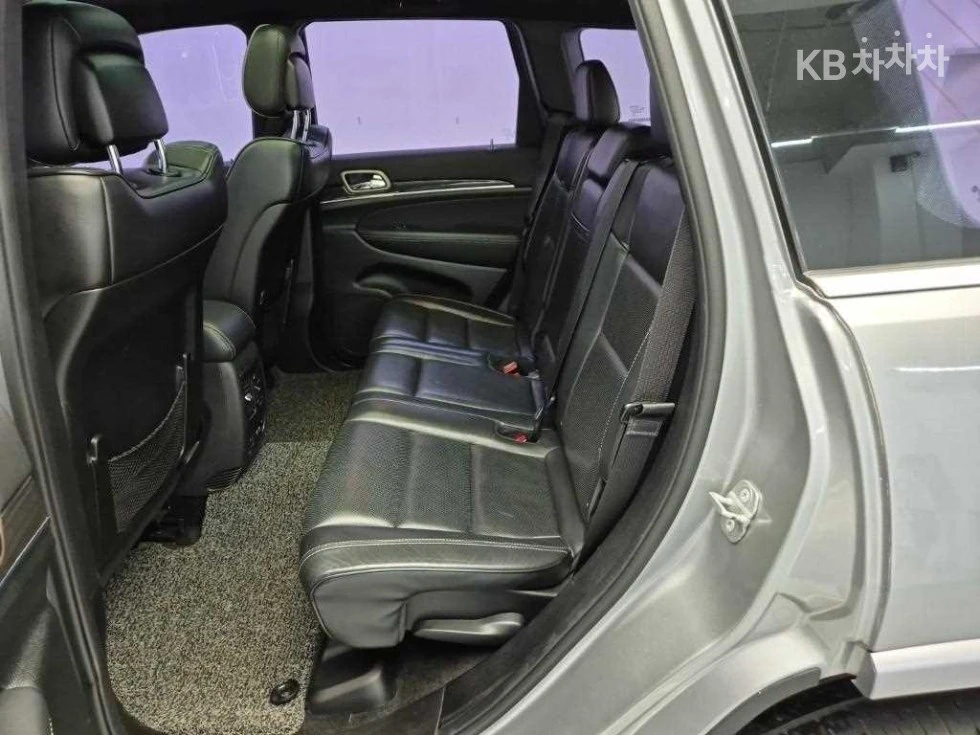 Jeep Grand cherokee 3.0 Diesel Overland DISItronic, снимка 11 - Автомобили и джипове - 54763511