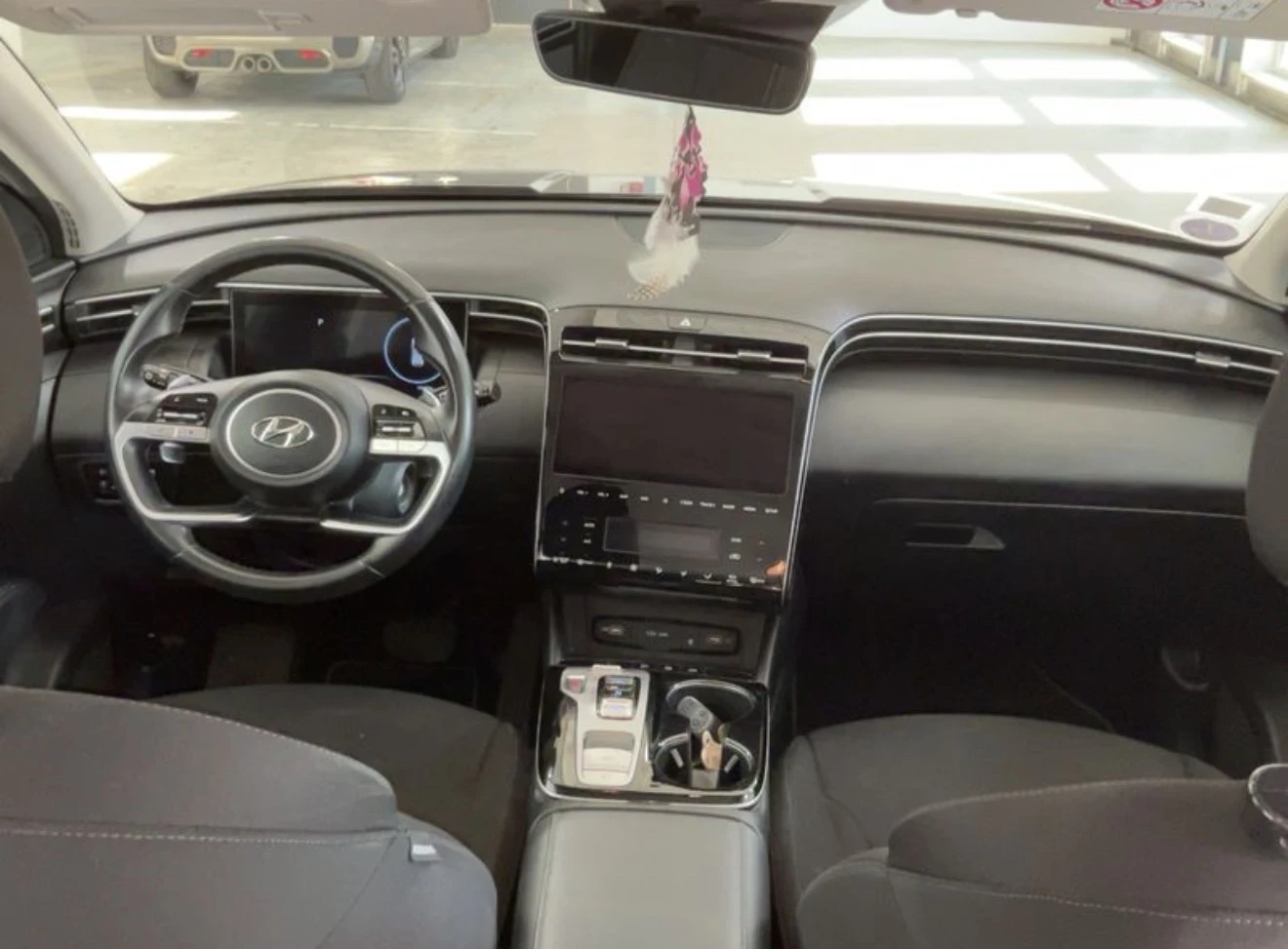 Hyundai Tucson 1.6 T-GDI-Hybrid-Лизинг през Уникредит , снимка 4 - Автомобили и джипове - 54990746