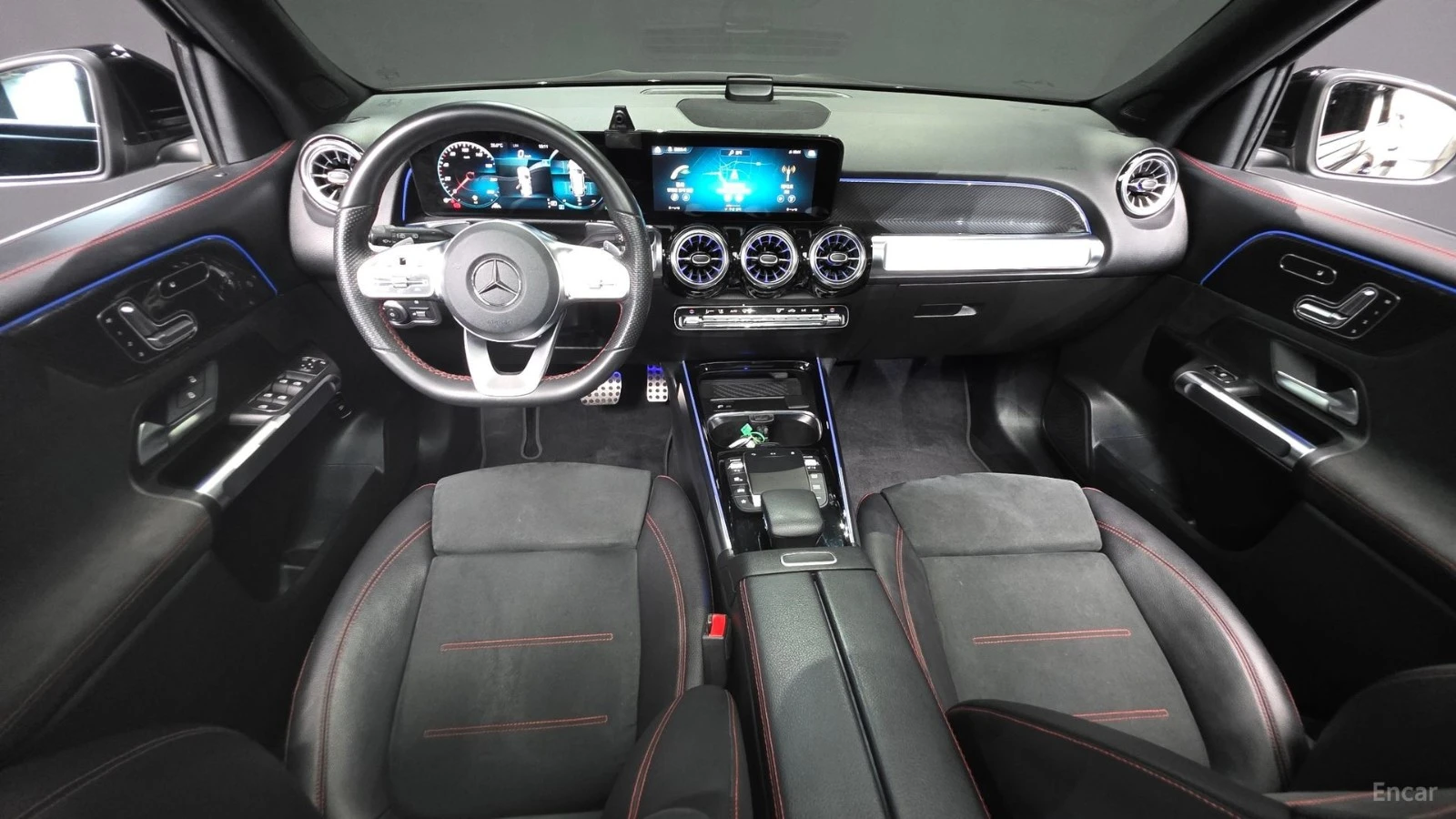 Mercedes-Benz GLB 250 AMG* КАМЕРА* ПАНОРАМА* ПОДГРЕВ, снимка 7 - Автомобили и джипове - 55432942