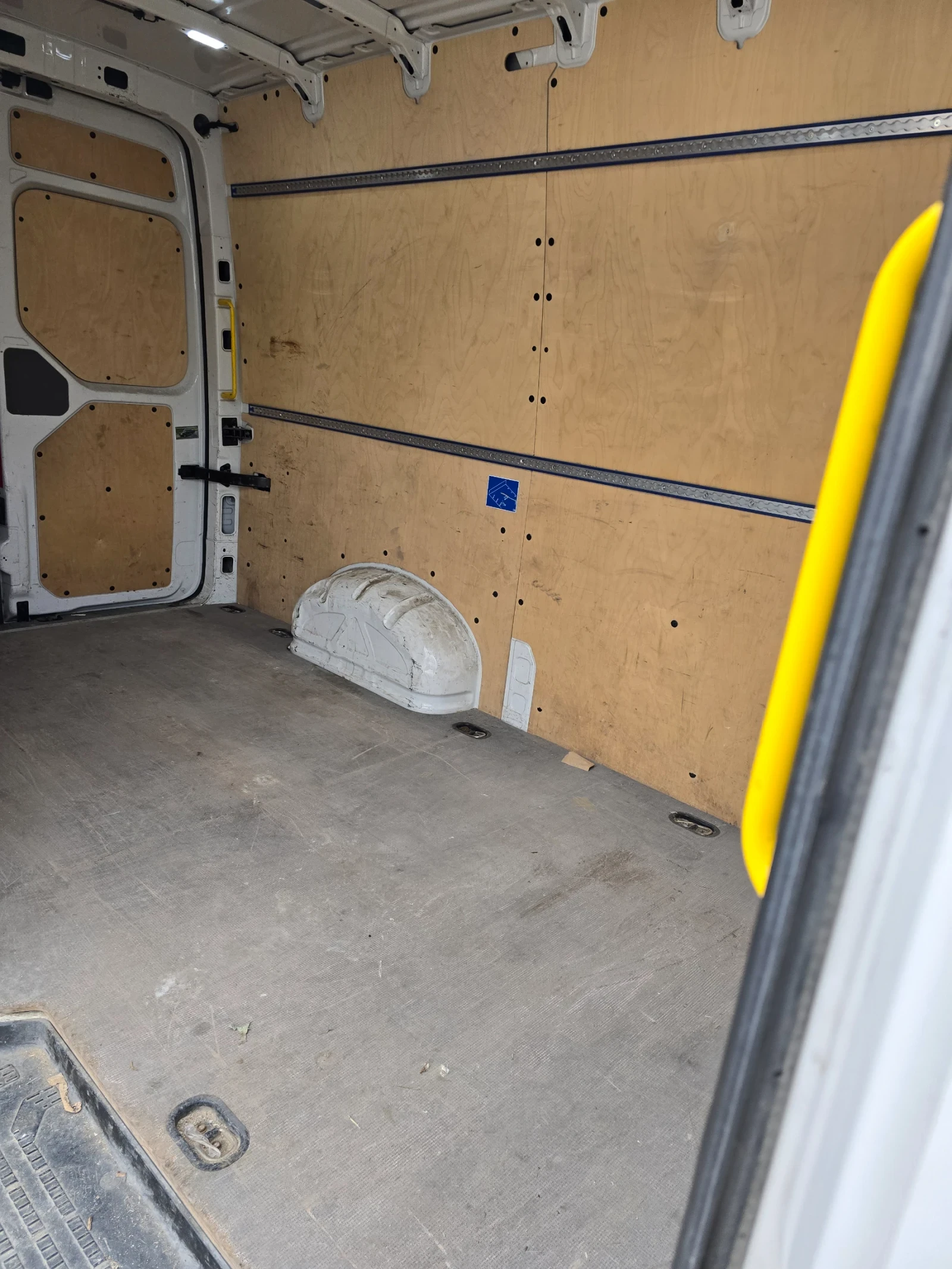 VW Crafter Товарен - изображение 9