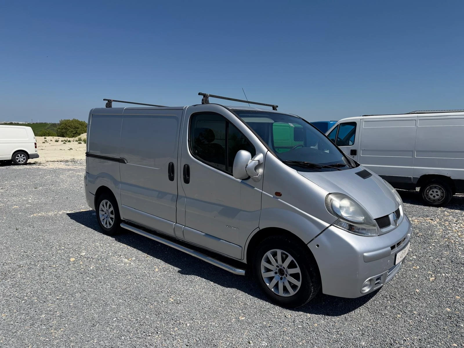 Renault Trafic 2.5 DCI 140HP, снимка 3 - Бусове и автобуси - 54441678