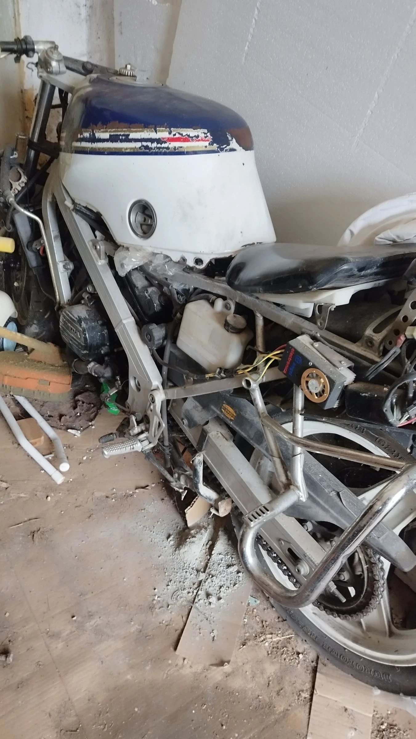 Honda Vfr Nc24 и Nc21 400 - изображение 8