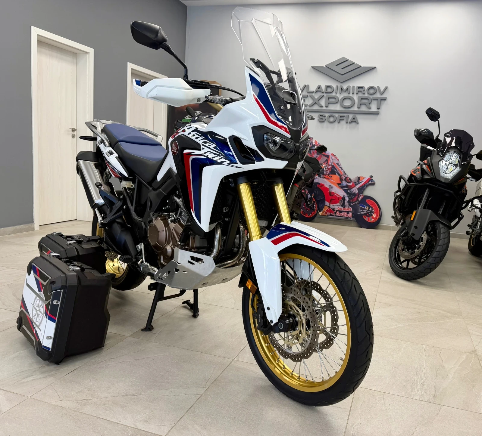 Honda Crf Africa Twin 2016 - 302  /месец