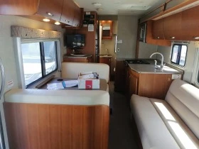 Кемпер Mercedes-Benz Dodge Fleetwood Pulse, снимка 13