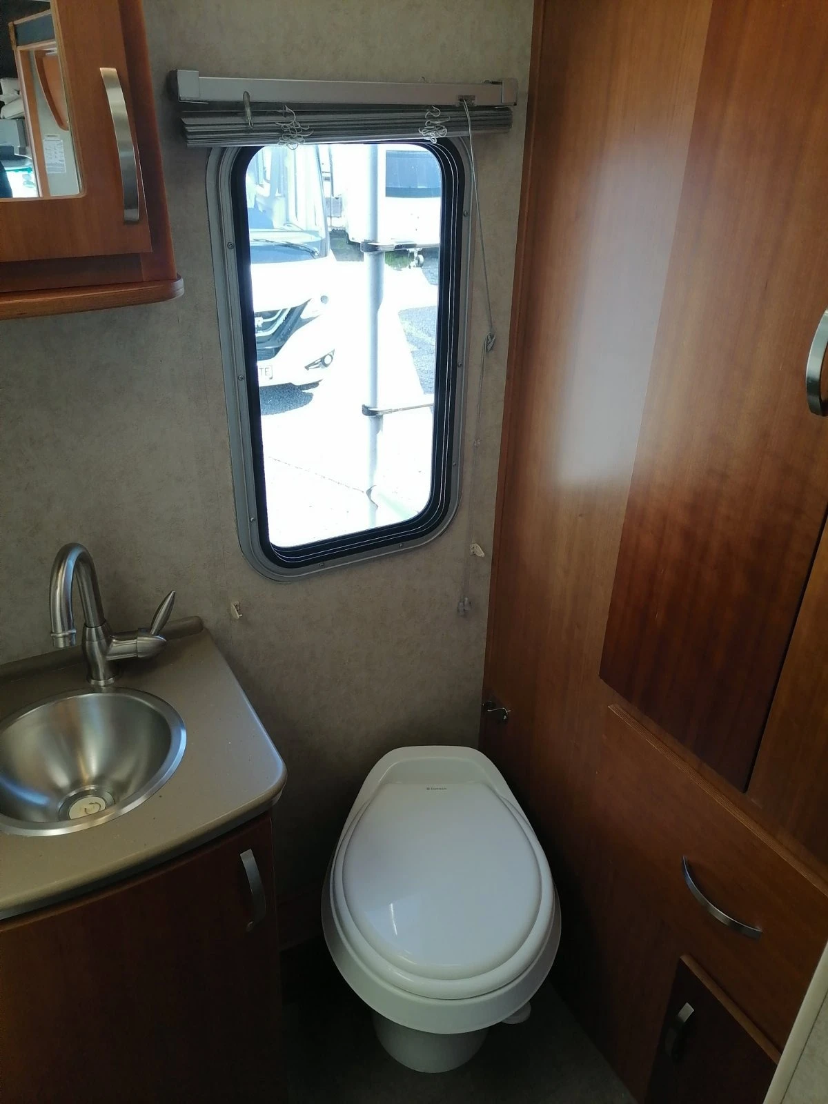  Mercedes-Benz Dodge Fleetwood Pulse | Mobile.bg   16