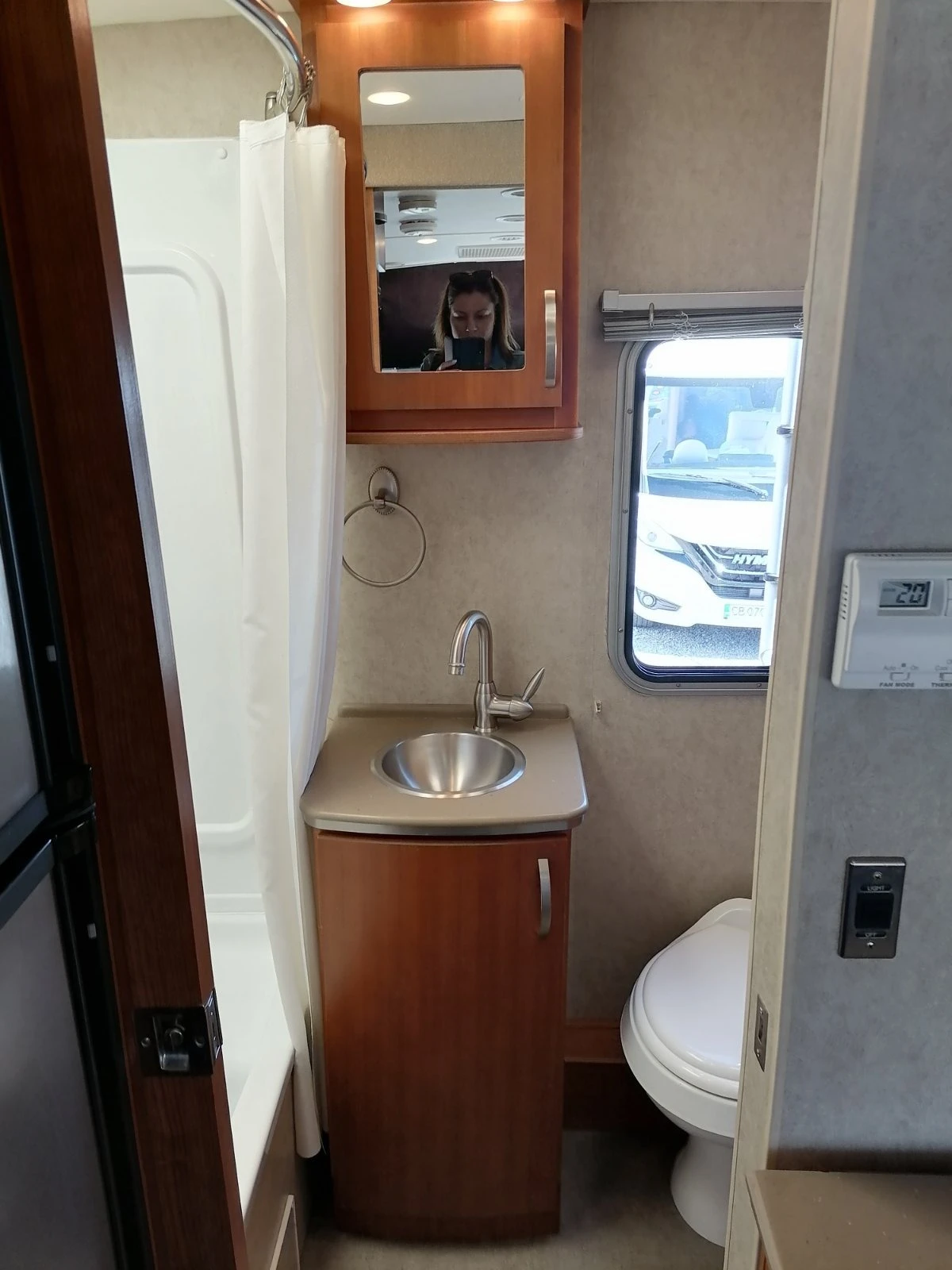  Mercedes-Benz Dodge Fleetwood Pulse | Mobile.bg   11