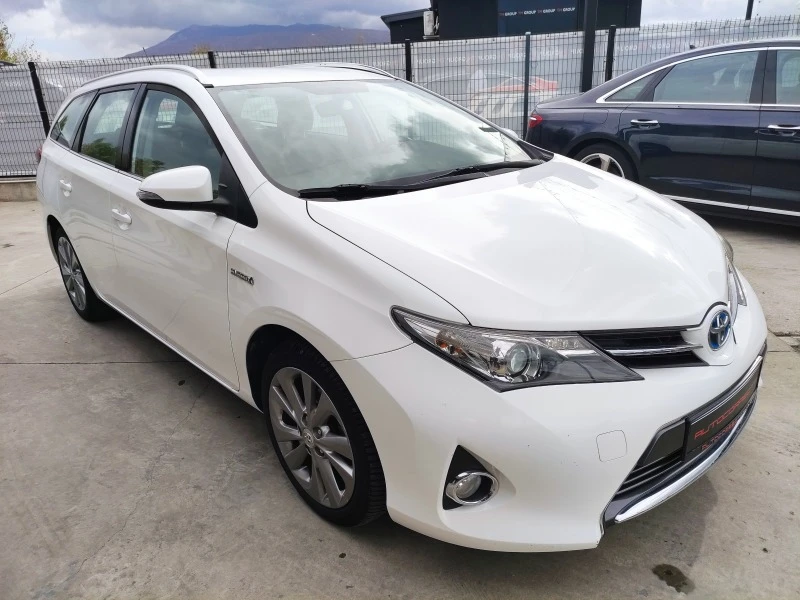 Toyota Auris 1.8i Hybrid Automatic E5B, снимка 3 - Автомобили и джипове - 42740010