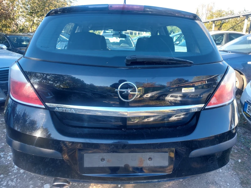 Opel Astra 1.8 бензин , снимка 5 - Автомобили и джипове - 47429223