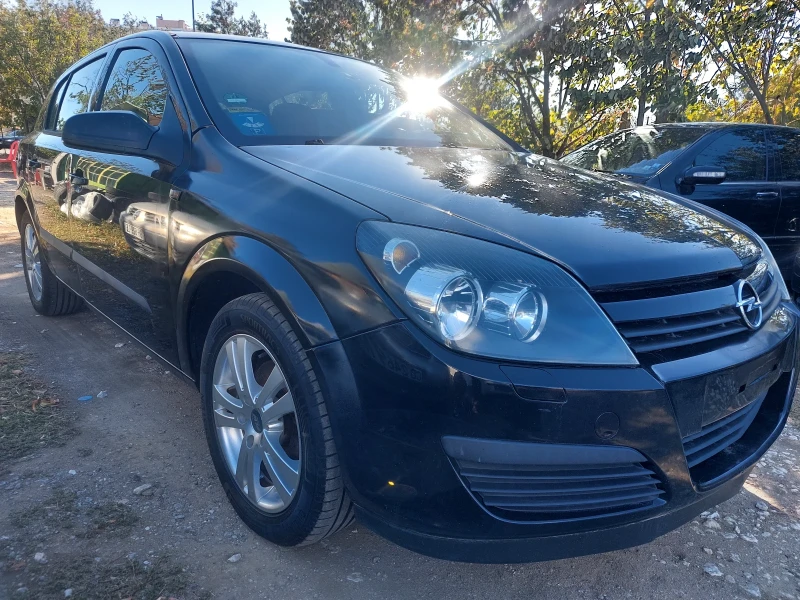 Opel Astra 1.8 бензин , снимка 3 - Автомобили и джипове - 47429223