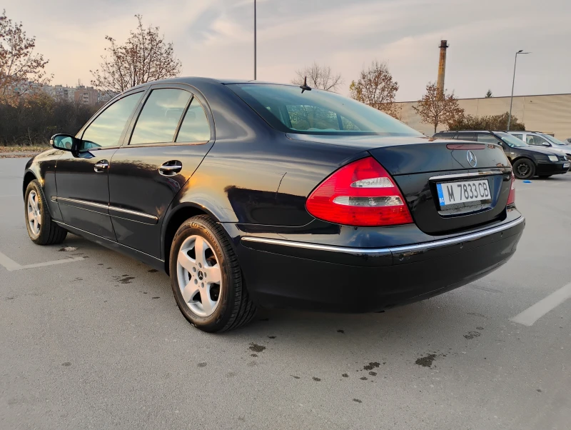 Mercedes-Benz E 320 ГАЗ* LPG* РЕГ* ОБСЛУЖЕН* , снимка 4 - Автомобили и джипове - 47906397