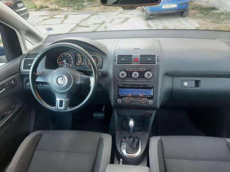 VW Touran АВТОМАТИК DSJ, снимка 13 - Автомобили и джипове - 48770404