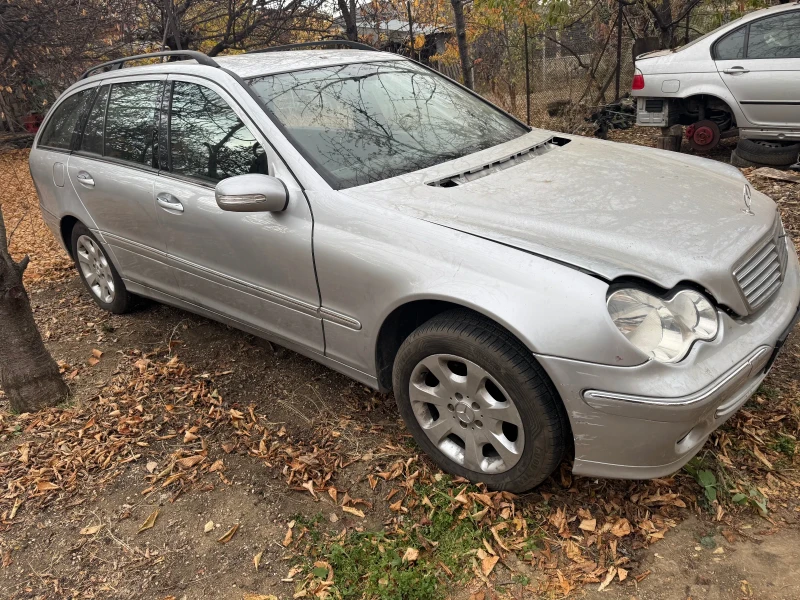 Mercedes-Benz C 220 2.2CDI 150кс, снимка 3 - Автомобили и джипове - 49612158