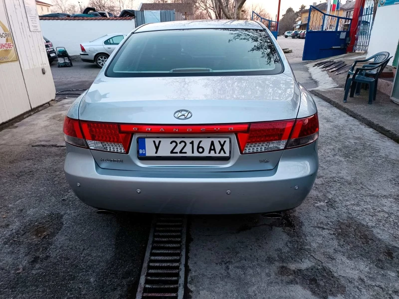 Hyundai Grandeur, снимка 9 - Автомобили и джипове - 52142011