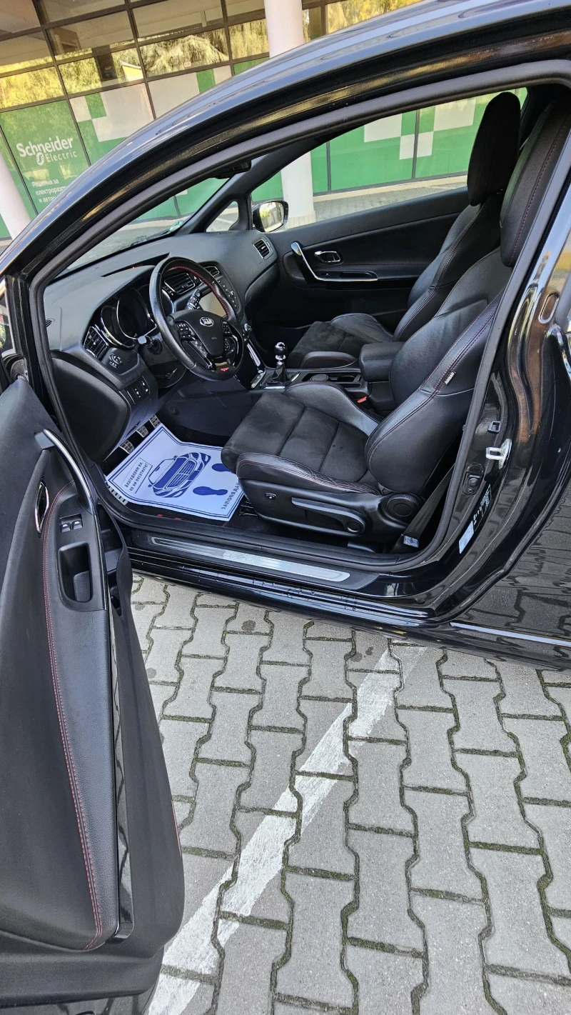 Kia Ceed 1.6GT 204к.с, снимка 11 - Автомобили и джипове - 52105711