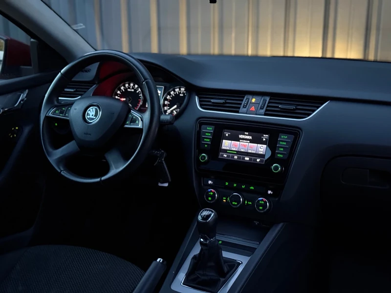 Skoda Octavia, снимка 8 - Автомобили и джипове - 52237932