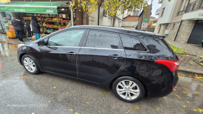 Hyundai I30 1.6 CRDI, снимка 2 - Автомобили и джипове - 52684805