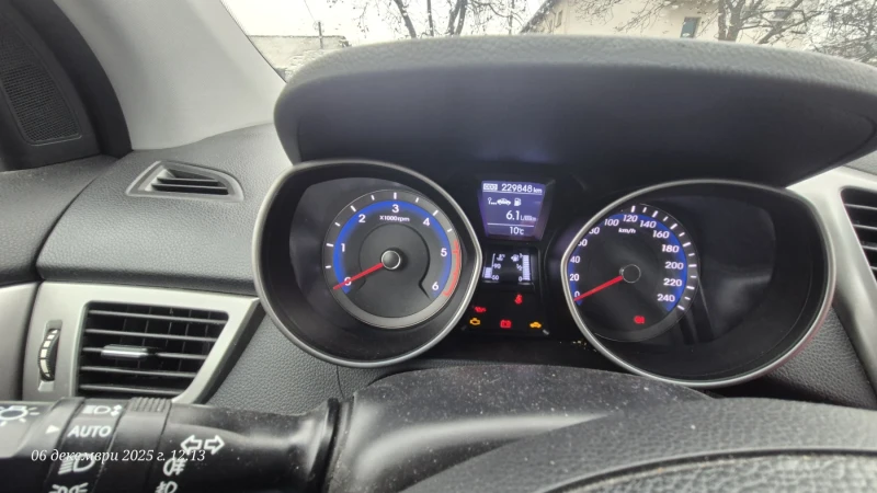 Hyundai I30 1.6 CRDI, снимка 6 - Автомобили и джипове - 52684805