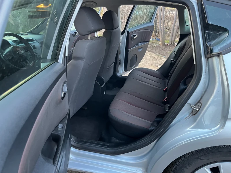 Seat Leon 1.6i 102кс, снимка 7 - Автомобили и джипове - 52839800