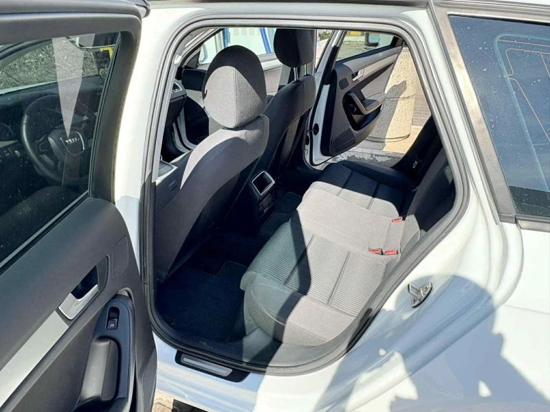 Audi A4, снимка 5 - Автомобили и джипове - 52847776