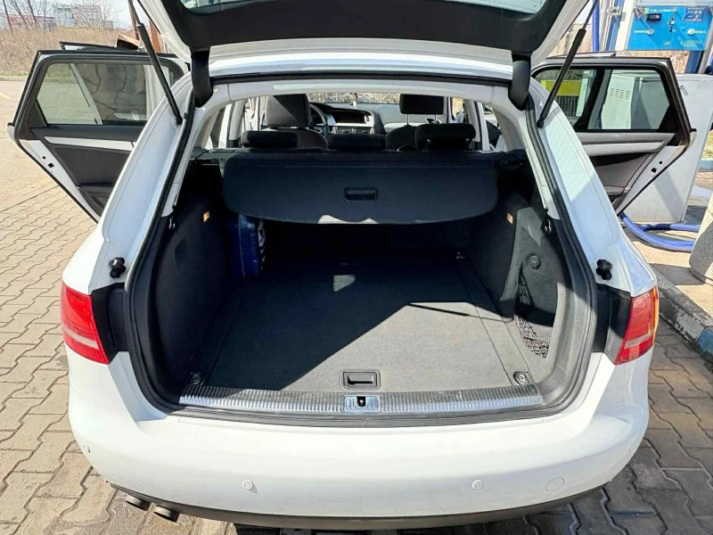 Audi A4, снимка 3 - Автомобили и джипове - 52847776