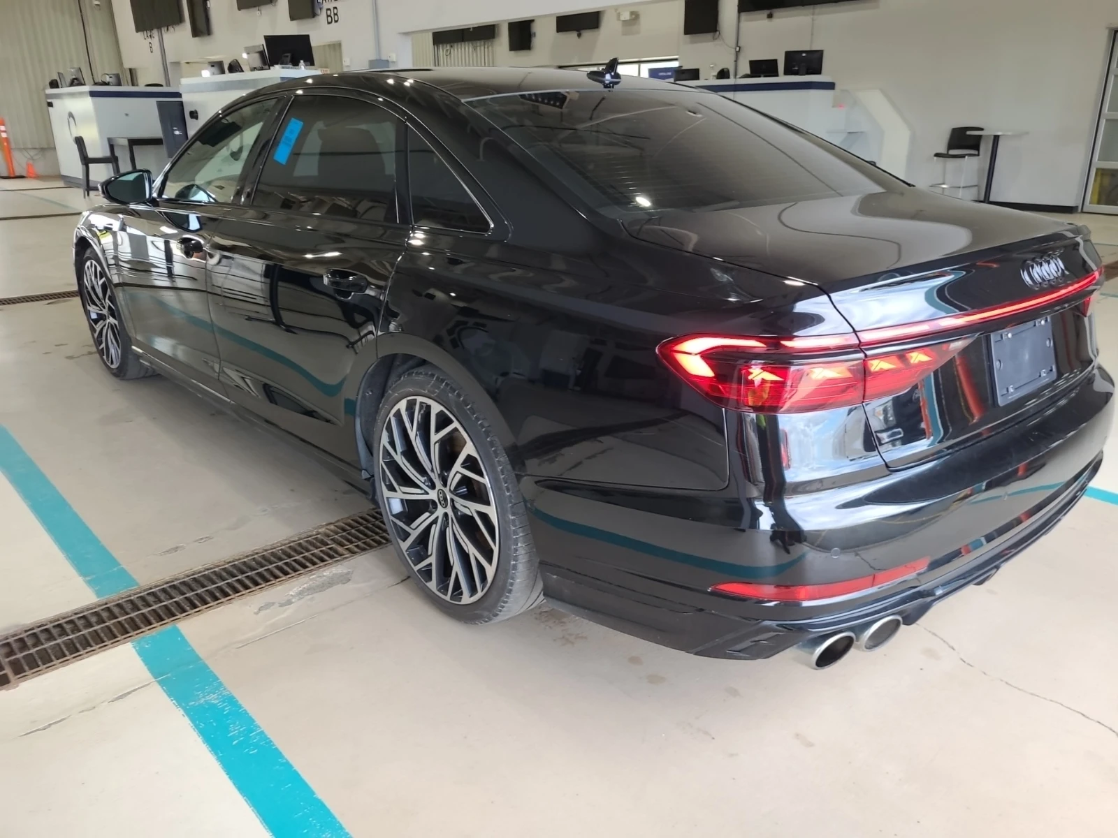 Audi S8 L* CARFAX* ОПЦИЯ ЗА ФИНАНСИРАНЕ*  - изображение 4