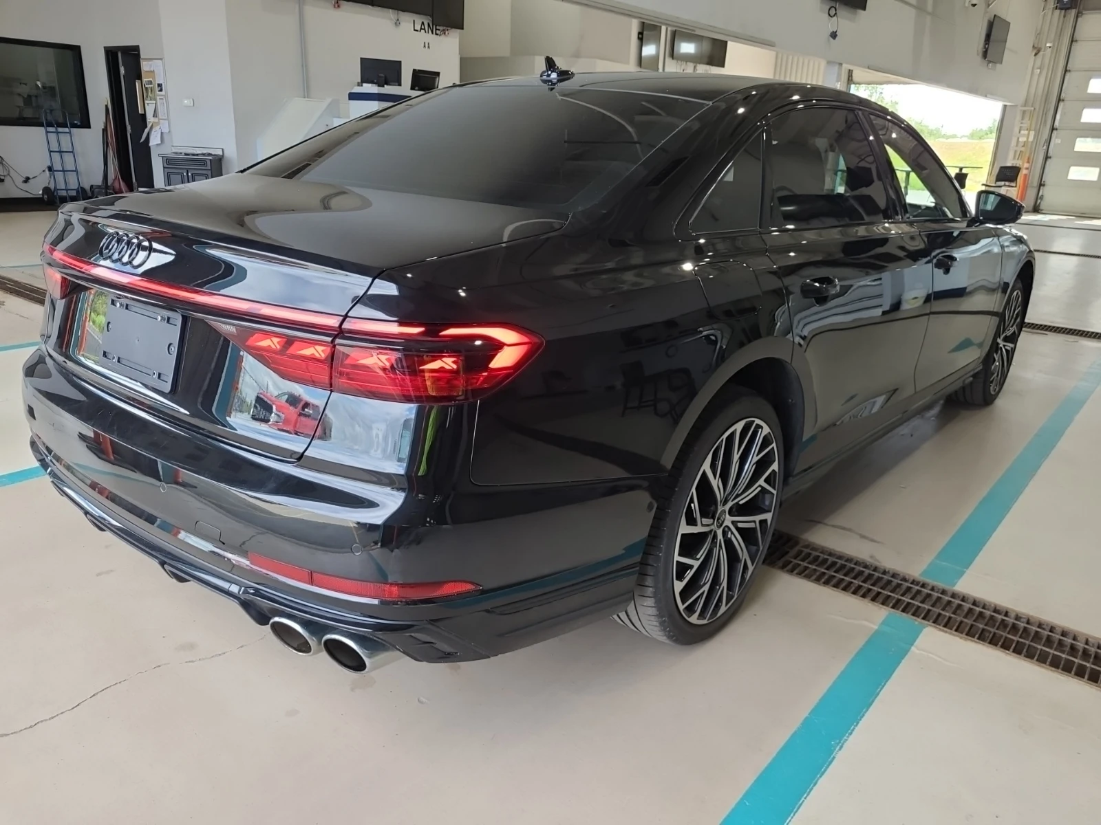 Audi S8 L* CARFAX* ОПЦИЯ ЗА ФИНАНСИРАНЕ*  - изображение 5