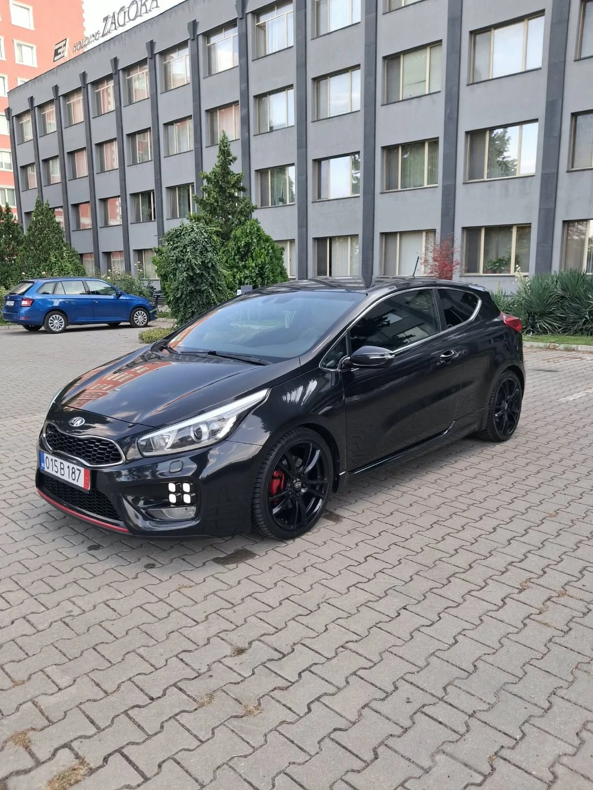 Kia Ceed 1.6GT 204�.� | Mobile.bg � ����������� 14