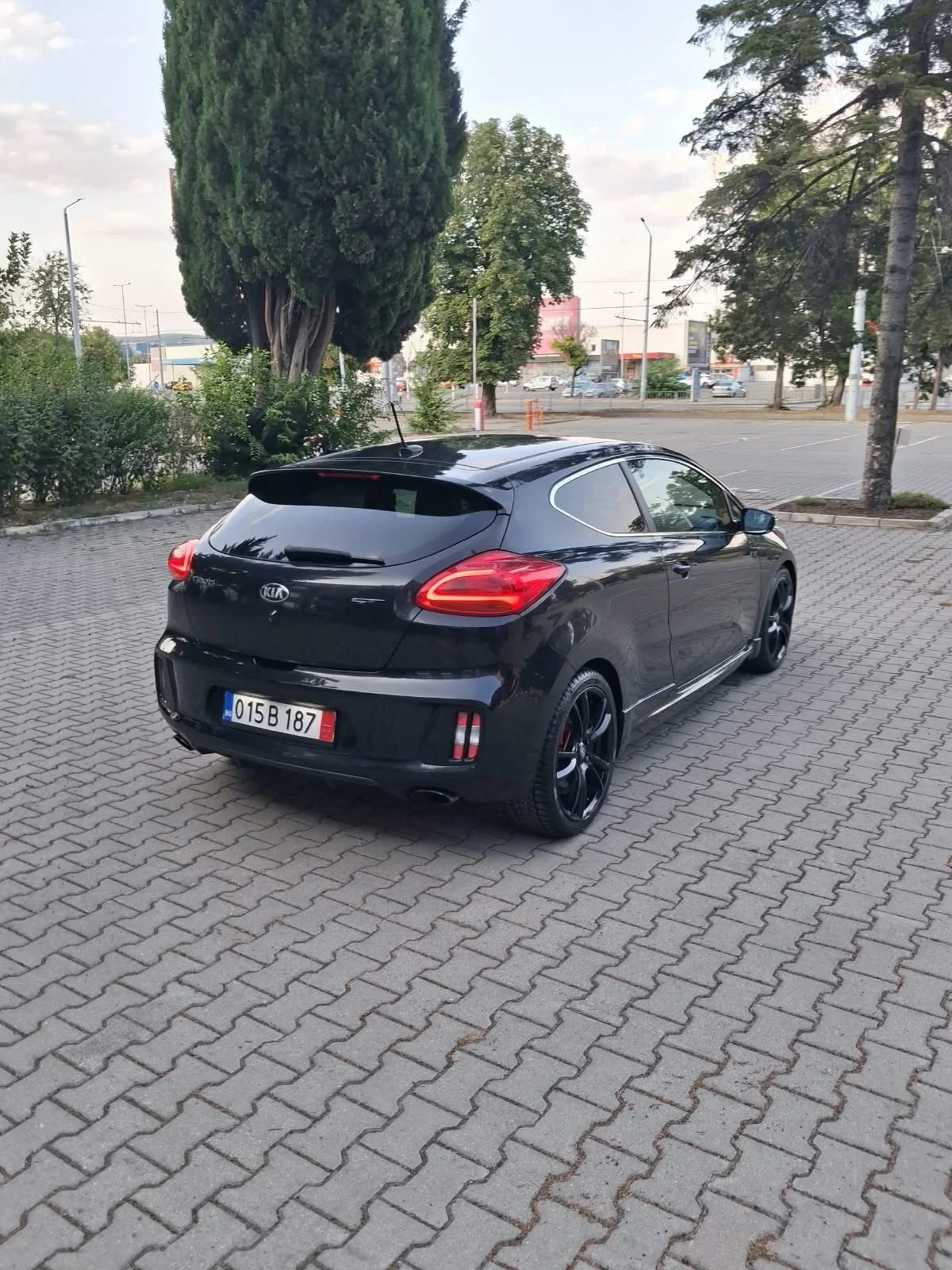 Kia Ceed 1.6GT 204�.� | Mobile.bg � ����������� 13