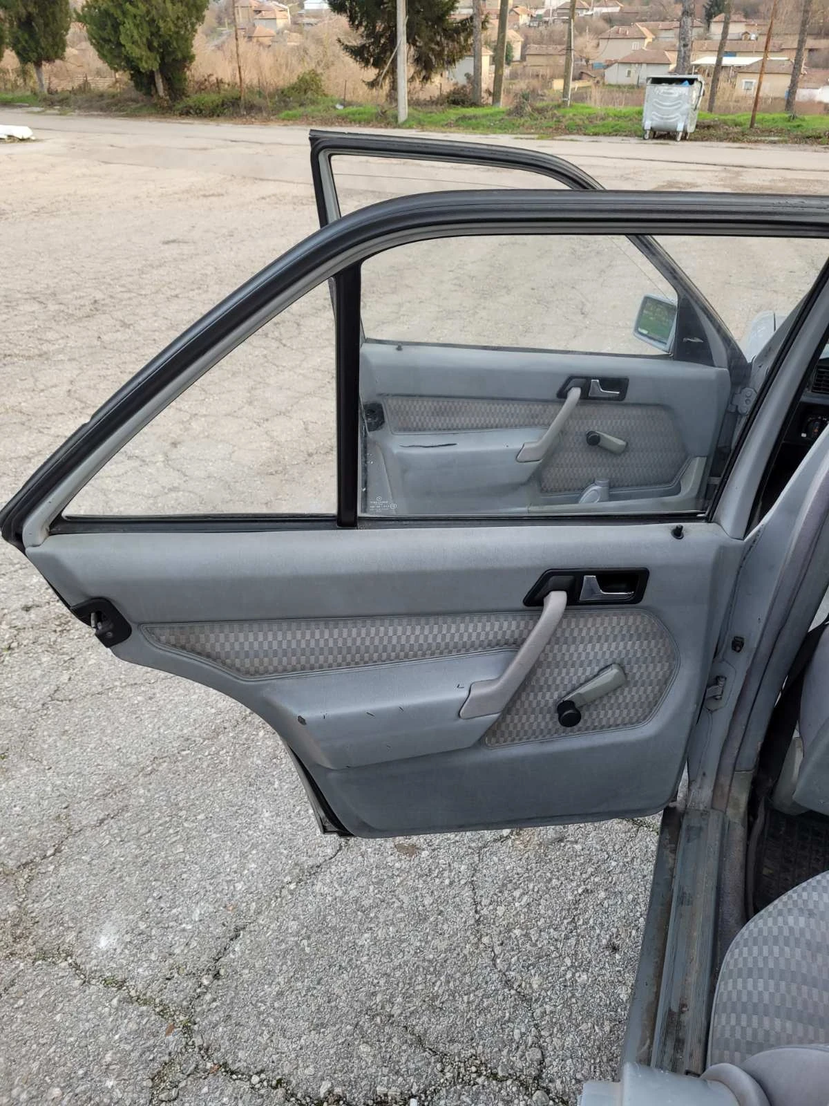 Mercedes-Benz 190 �� ����� 2.5 ����� | Mobile.bg � ����������� 7