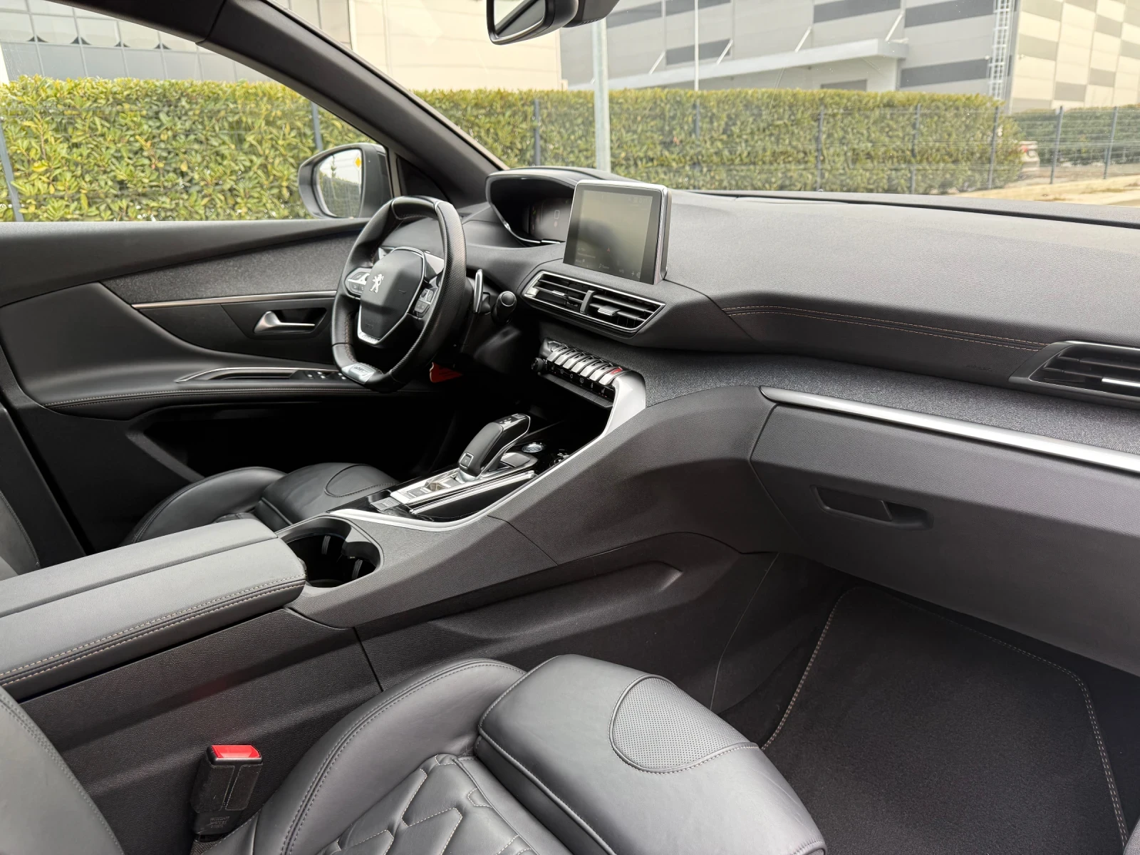 Peugeot 5008 2019-EAT8 GT-LINE/ПОДГРЕВ/ПАНО/МАСАЖ/FOCAL/ИСТОРИЯ, снимка 10 - Автомобили и джипове - 53735983