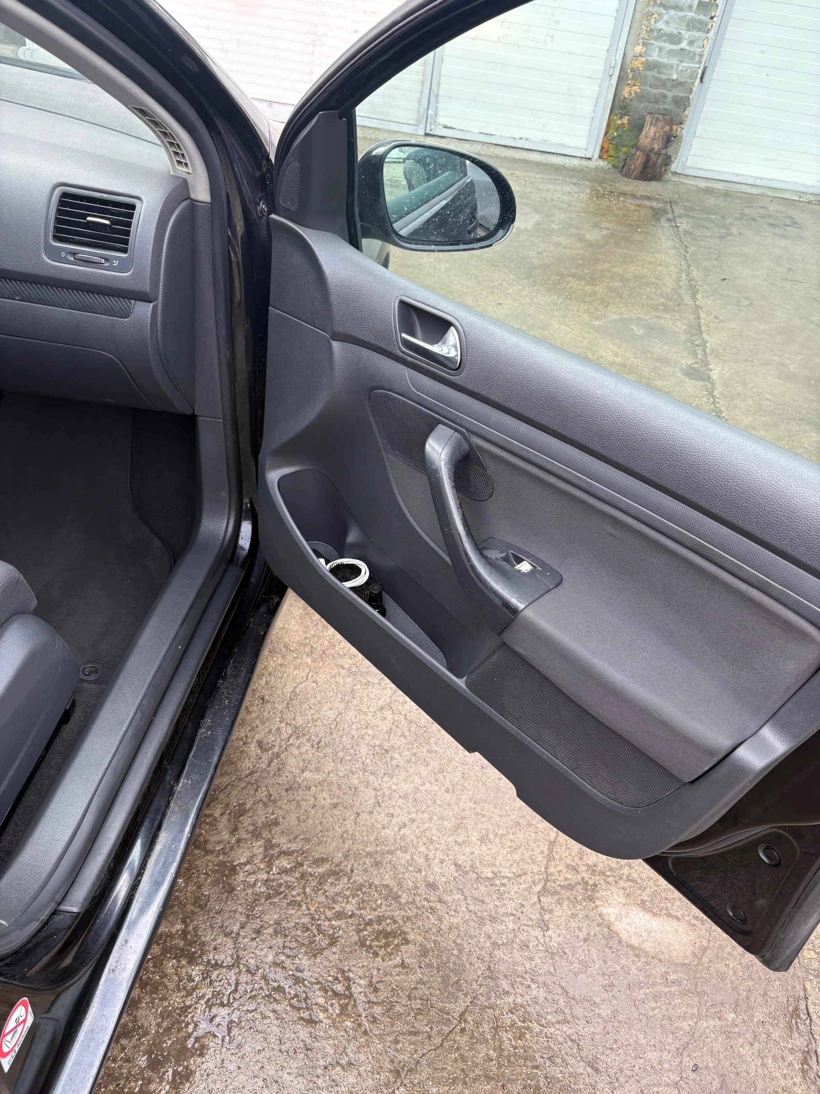 VW Golf 1.6fsi, снимка 7 - Автомобили и джипове - 53806951