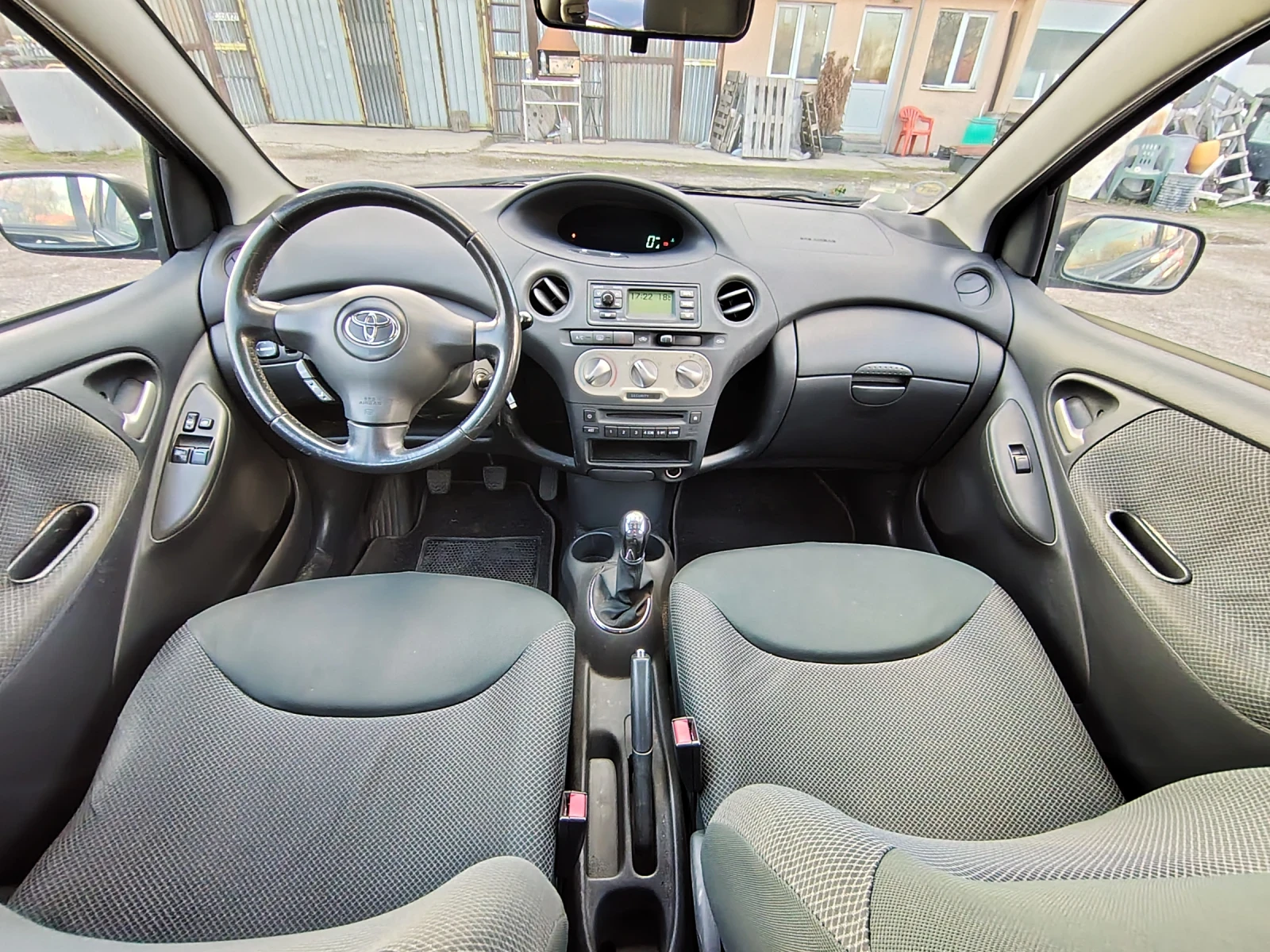 Toyota Yaris, снимка 9 - Автомобили и джипове - 54223488