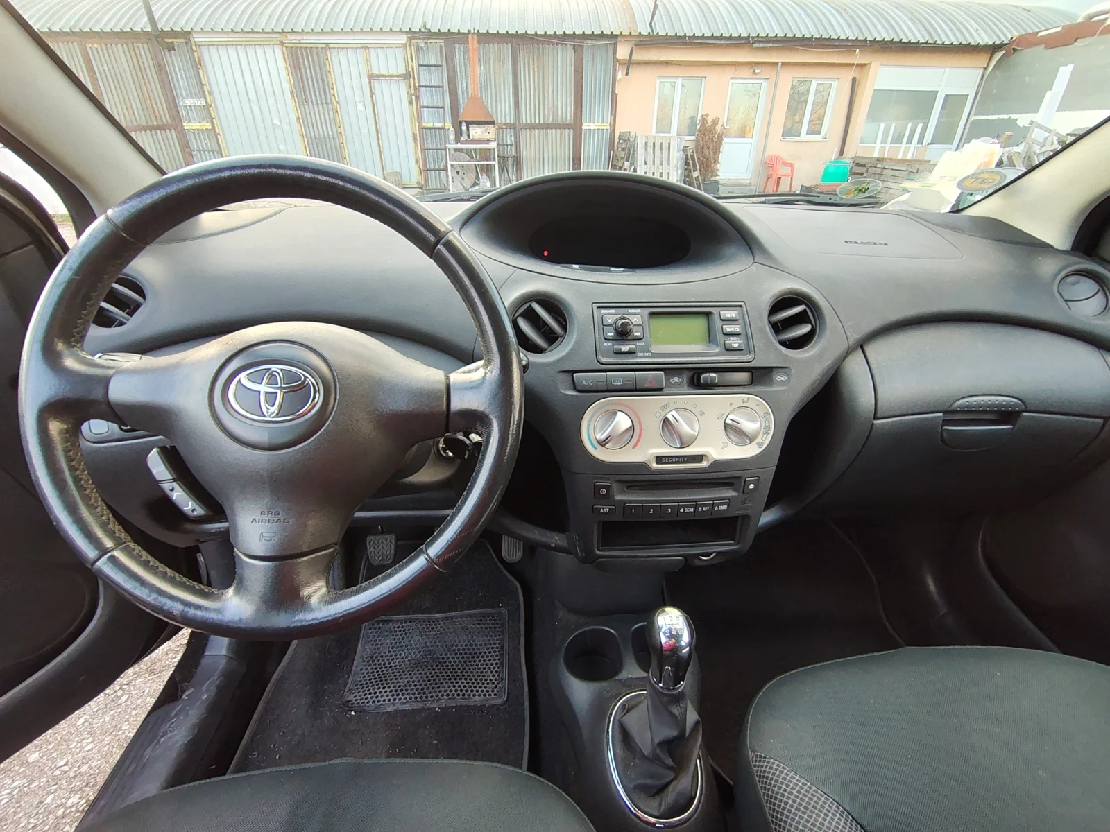 Toyota Yaris, снимка 10 - Автомобили и джипове - 54223488