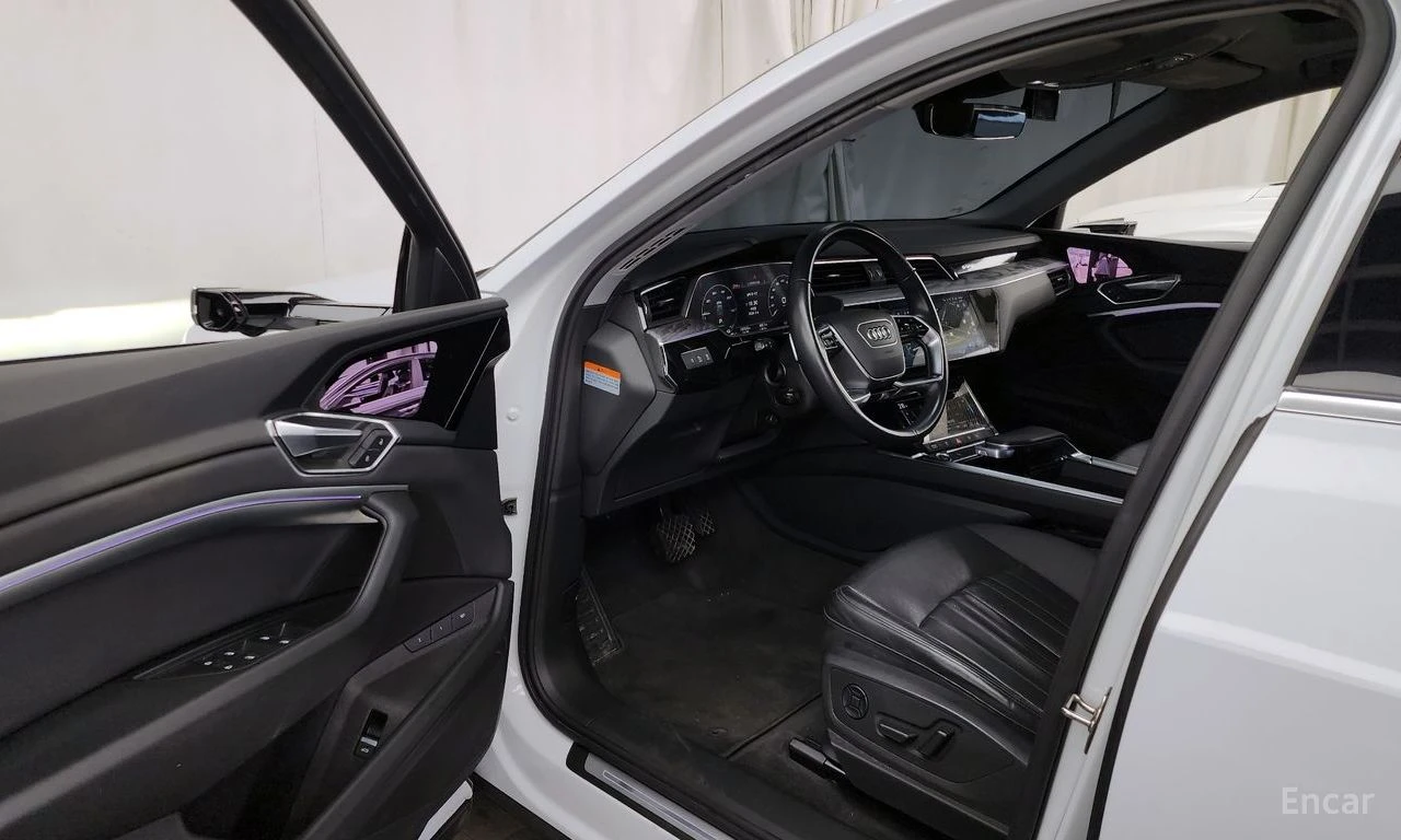 Audi E-Tron * 50* QUATTRO* SPORTBACK* 360* HUD* ��������* FULL | Mobile.bg � ����������� 9