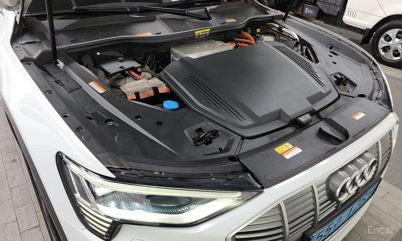 Audi E-Tron * 50* QUATTRO* SPORTBACK* 360* HUD* ��������* FULL | Mobile.bg � ����������� 5
