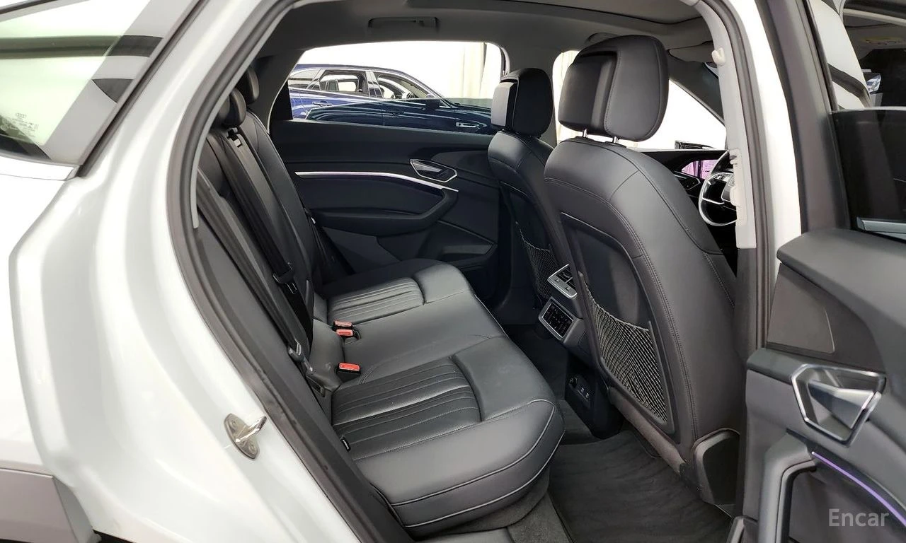 Audi E-Tron * 50* QUATTRO* SPORTBACK* 360* HUD* ��������* FULL | Mobile.bg � ����������� 11