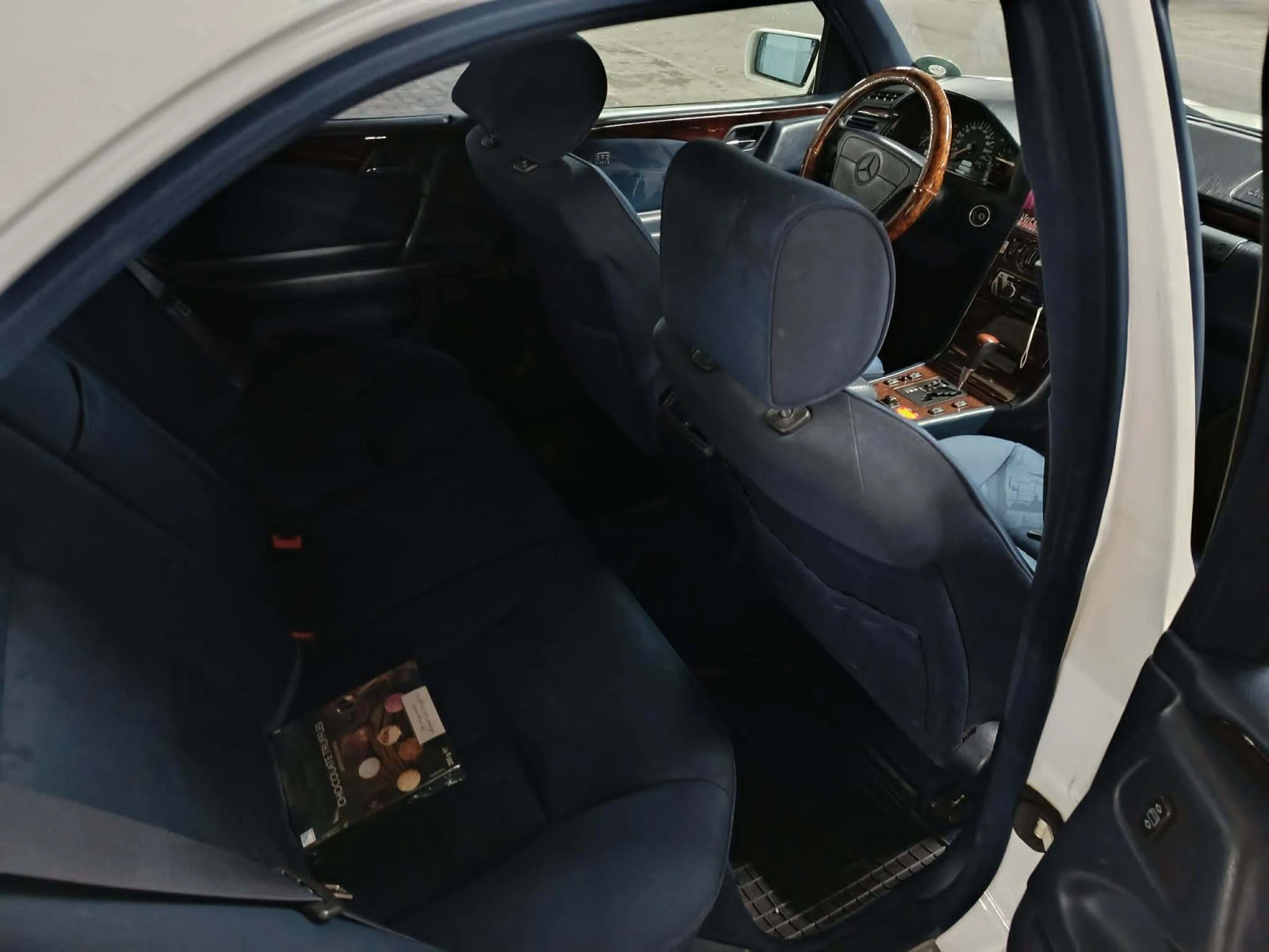 Mercedes-Benz 230 2.3, снимка 7 - Автомобили и джипове - 54377209