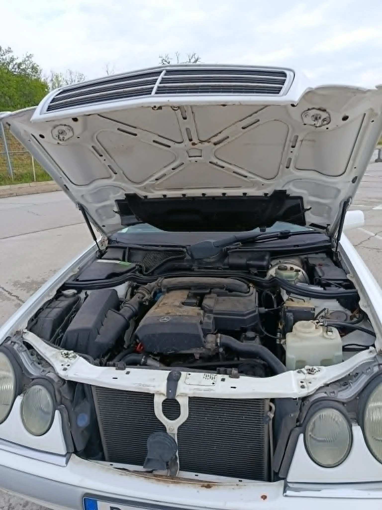 Mercedes-Benz 230 2.3, снимка 5 - Автомобили и джипове - 54377209