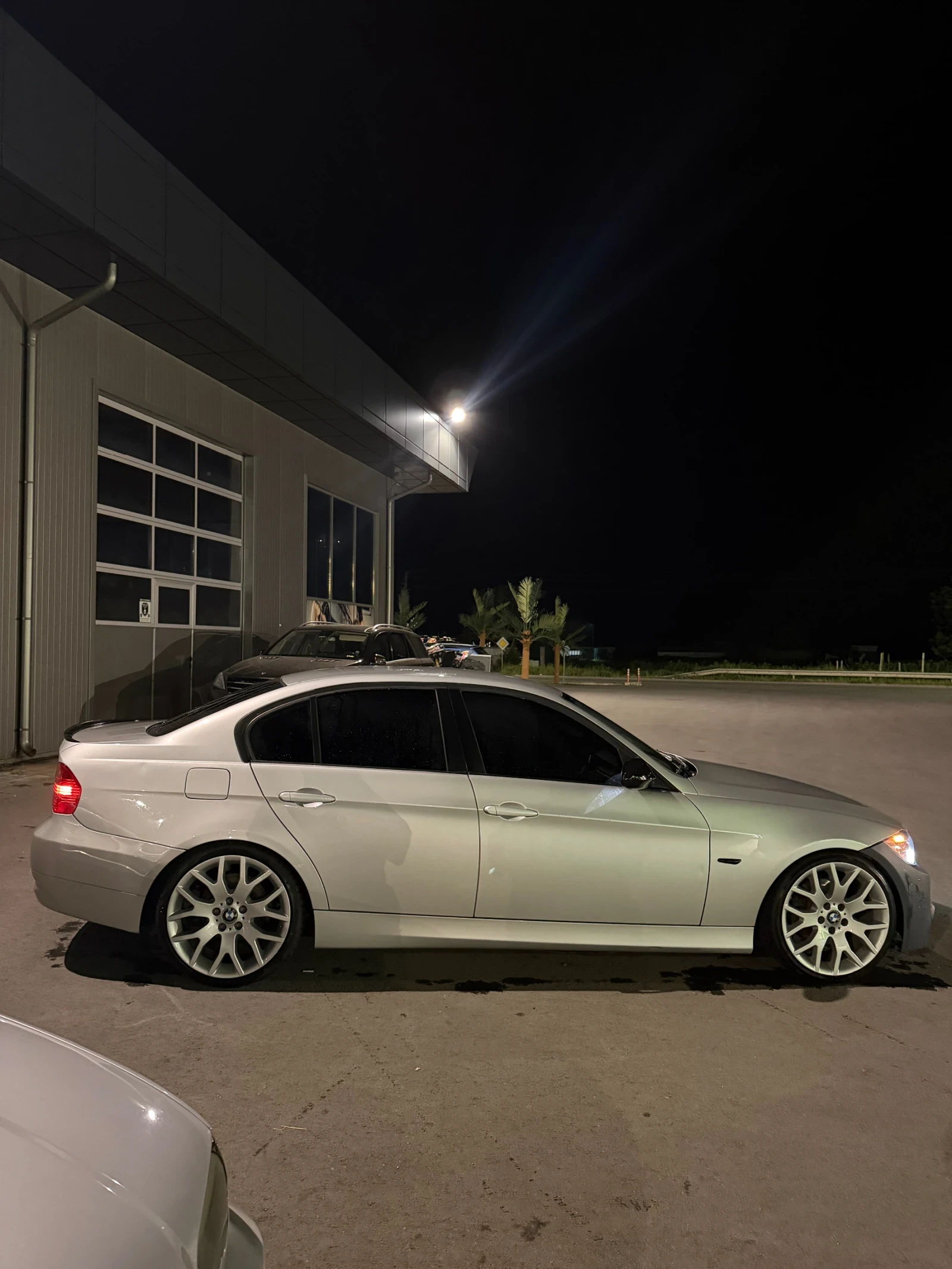 BMW 318, снимка 8 - Автомобили и джипове - 54497052