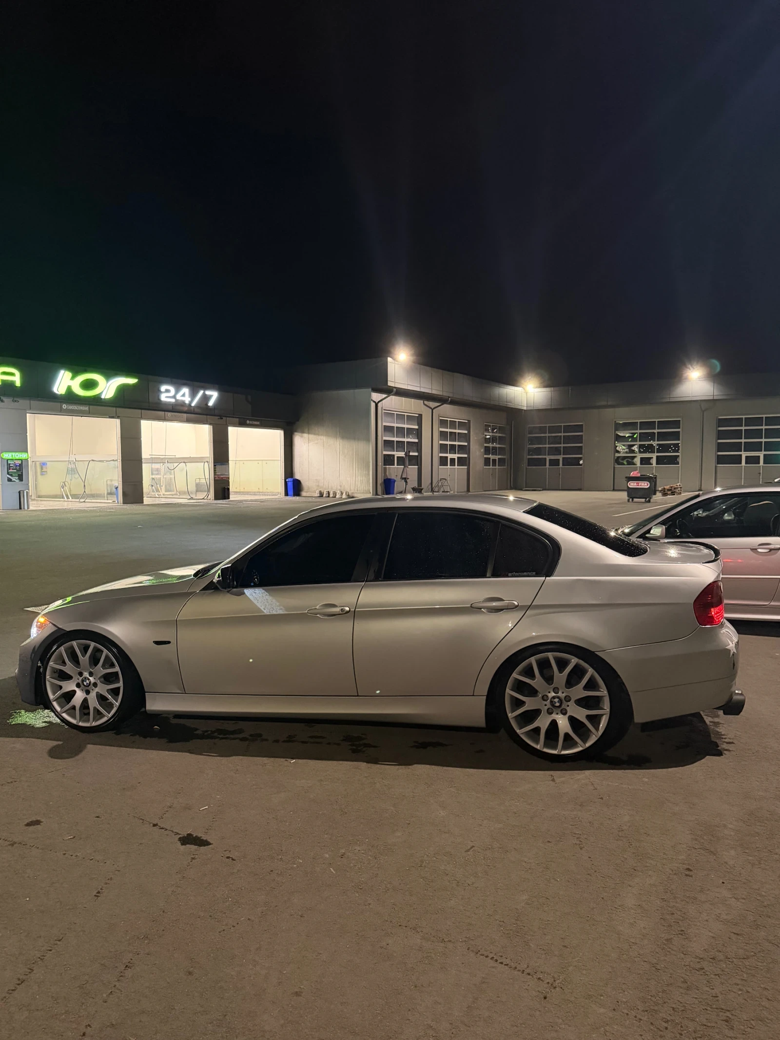 BMW 318, снимка 9 - Автомобили и джипове - 54497052