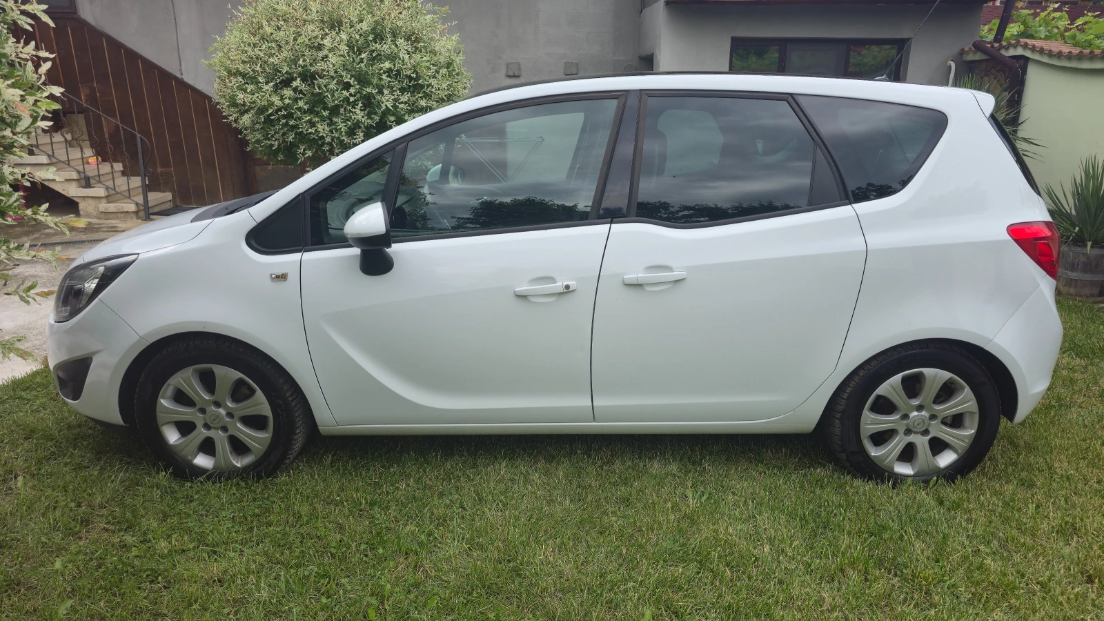Opel Meriva, снимка 3 - Автомобили и джипове - 54885748