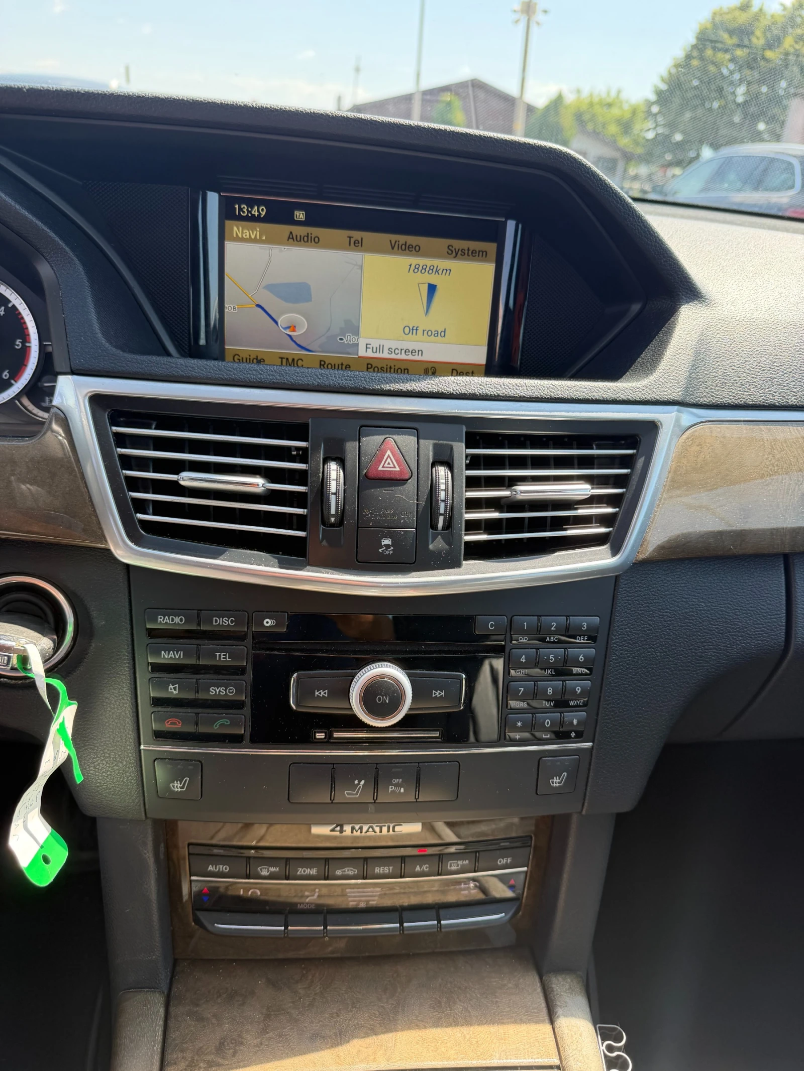 Mercedes-Benz E 350 CDI 4MATIC AIRMATIC/NAVI/KOJA EURO 5, снимка 16 - Автомобили и джипове - 55091203