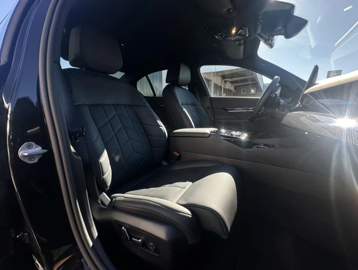 BMW 540 d* xDrive* Bowers* M Sport* HUD* LED, снимка 3 - Автомобили и джипове - 55299127