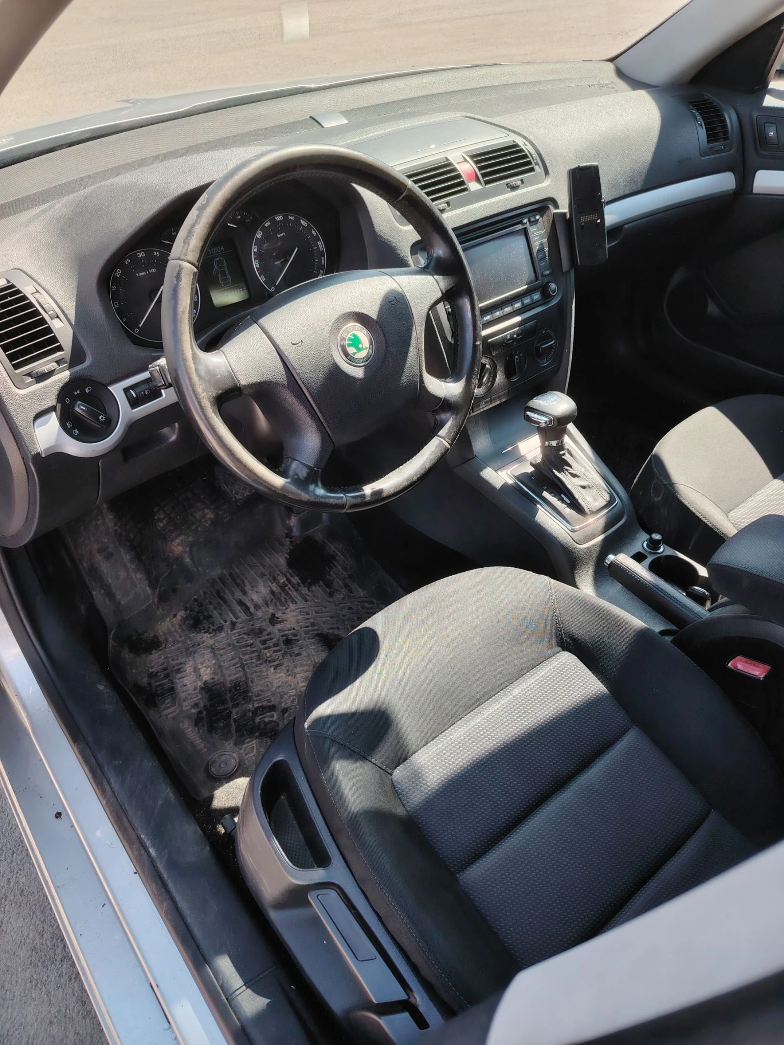 Skoda Octavia 2.0TDI DSG, снимка 15 - Автомобили и джипове - 55472189