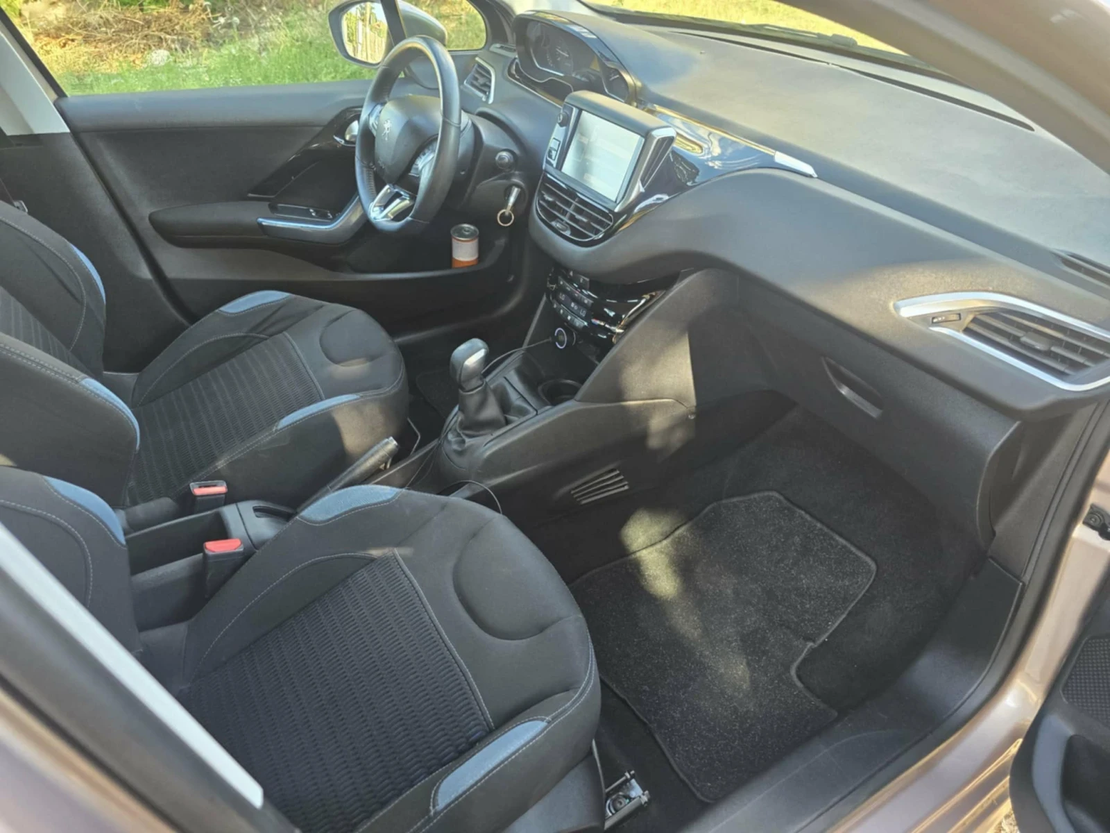Peugeot 208 1.6i LED NAVI CLIMATRONIK , снимка 12 - Автомобили и джипове - 55530267