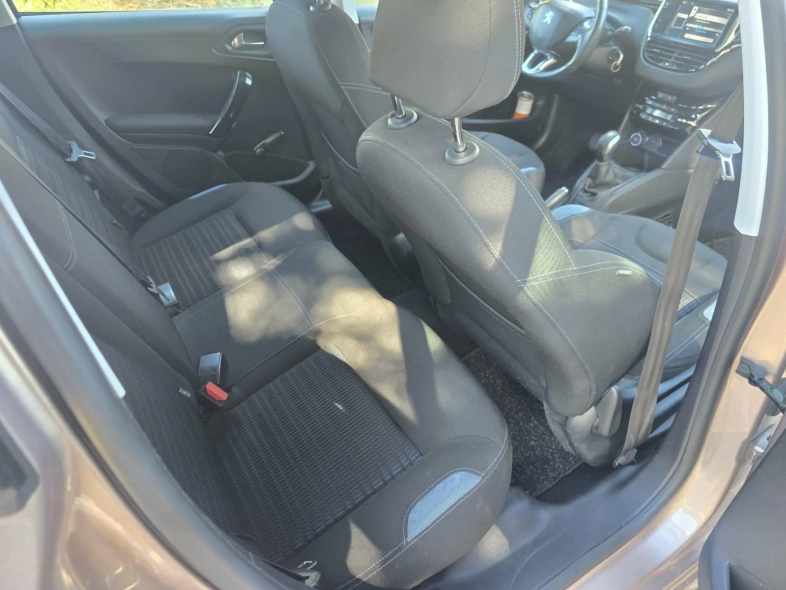 Peugeot 208 1.6i LED NAVI CLIMATRONIK , снимка 13 - Автомобили и джипове - 55530267