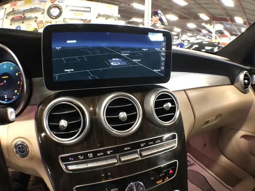 Mercedes-Benz C 300 Coupe AMG Package, снимка 10 - Автомобили и джипове - 55693315