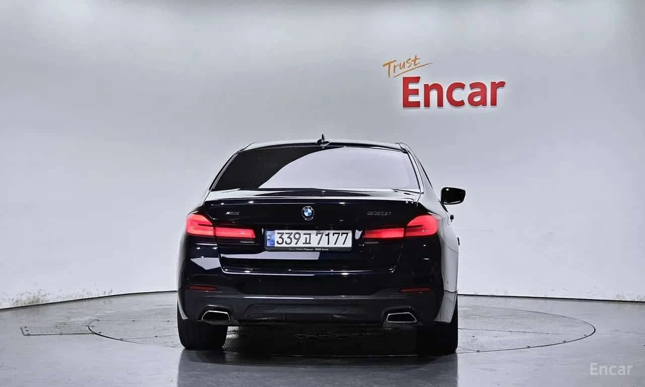 BMW 530 xDrive M Sport /ОБДУХВАНЕ/ШИБИДАХ/ДИСТРОНИК/360, снимка 4 - Автомобили и джипове - 55728957