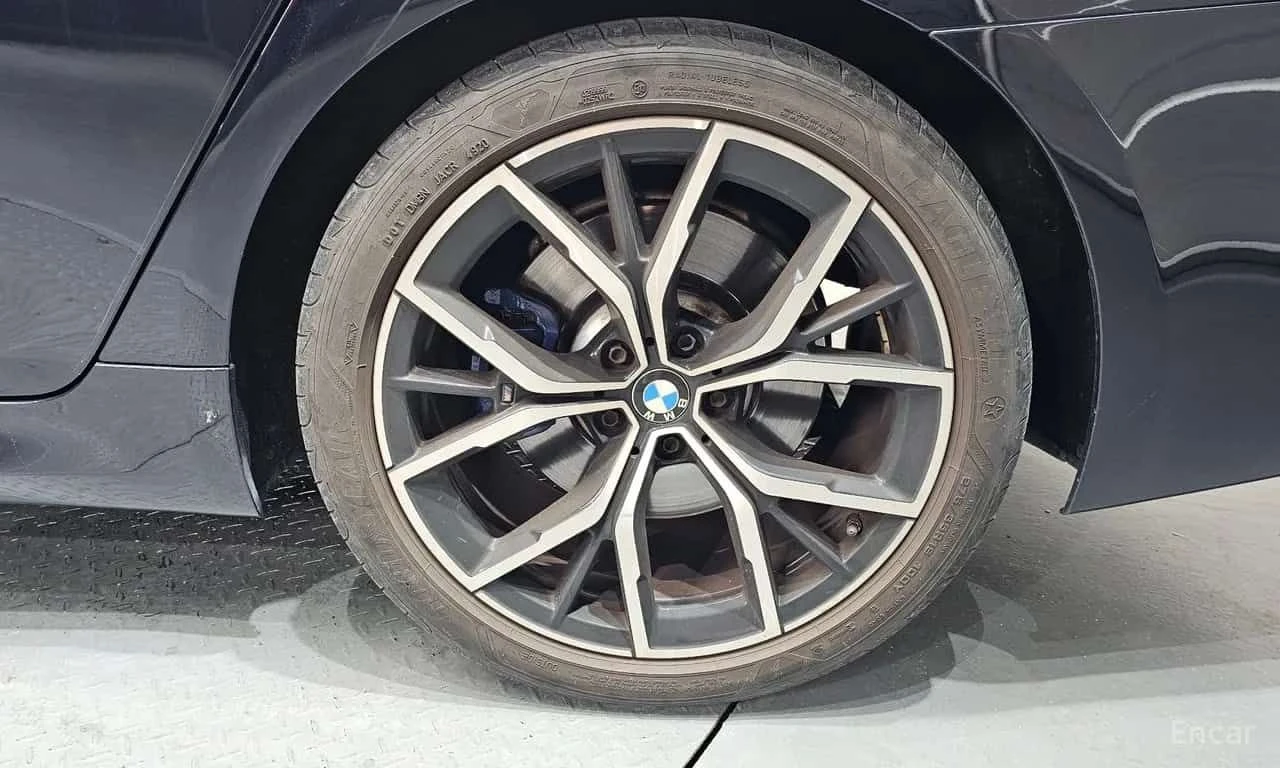 BMW 530 xDrive M Sport /ОБДУХВАНЕ/ШИБИДАХ/ДИСТРОНИК/360, снимка 5 - Автомобили и джипове - 55728957
