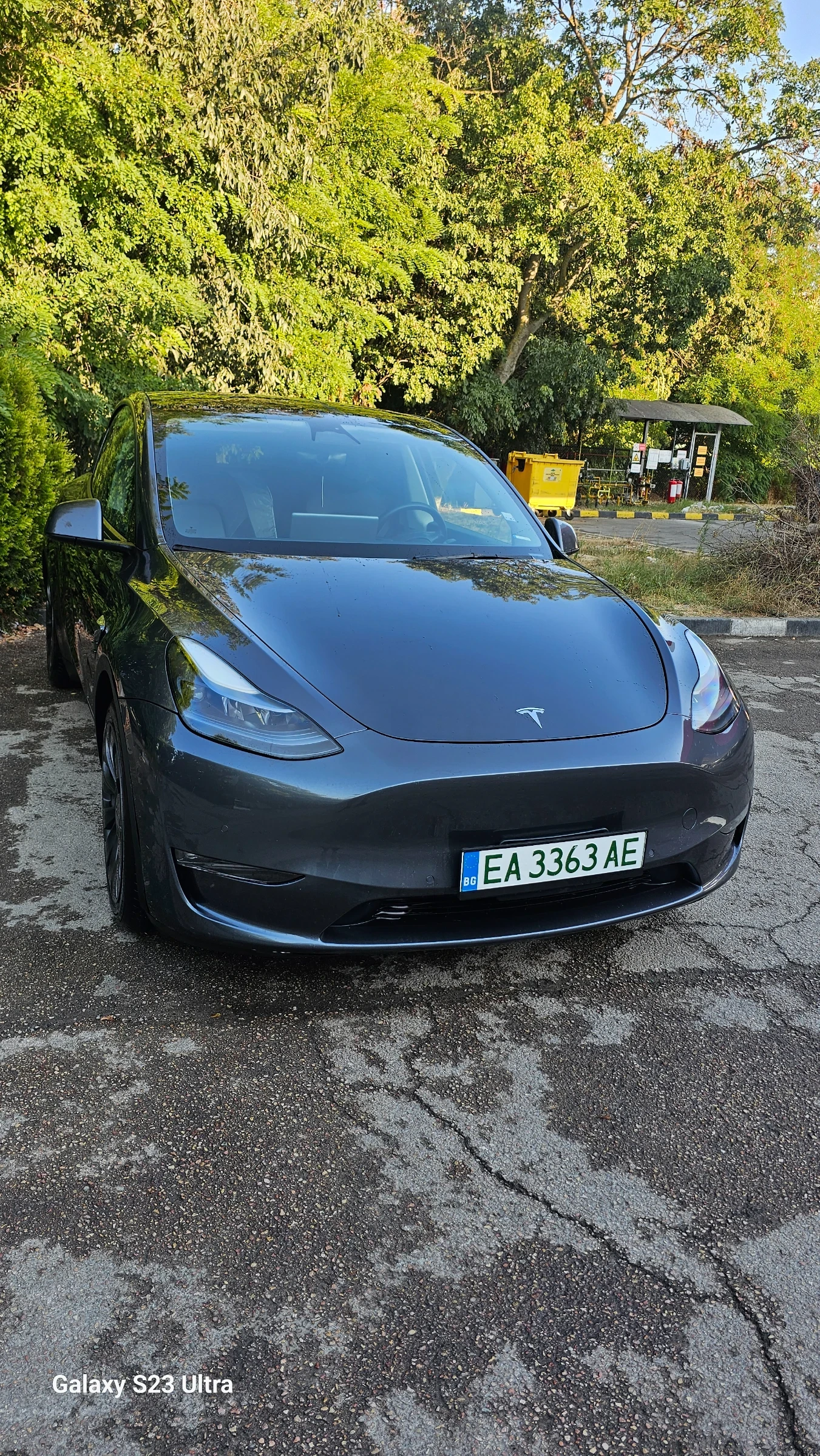 Tesla Model Y Dual motor long range